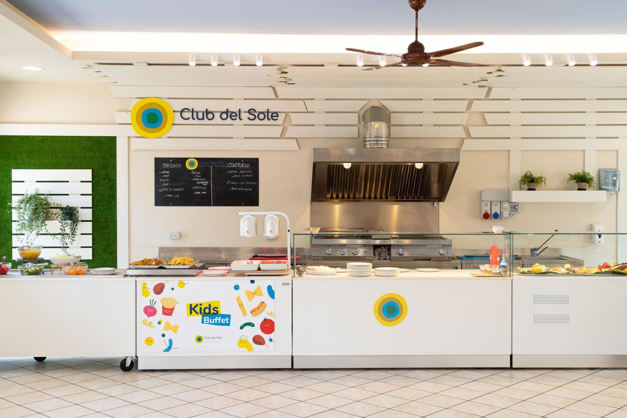 Club Del Sole Marina Family Resort プンタ・マリーナ エクステリア 写真